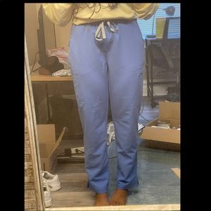 Figs High-waisted Yola scrub pant. Barely worn, like new. Less than one year old